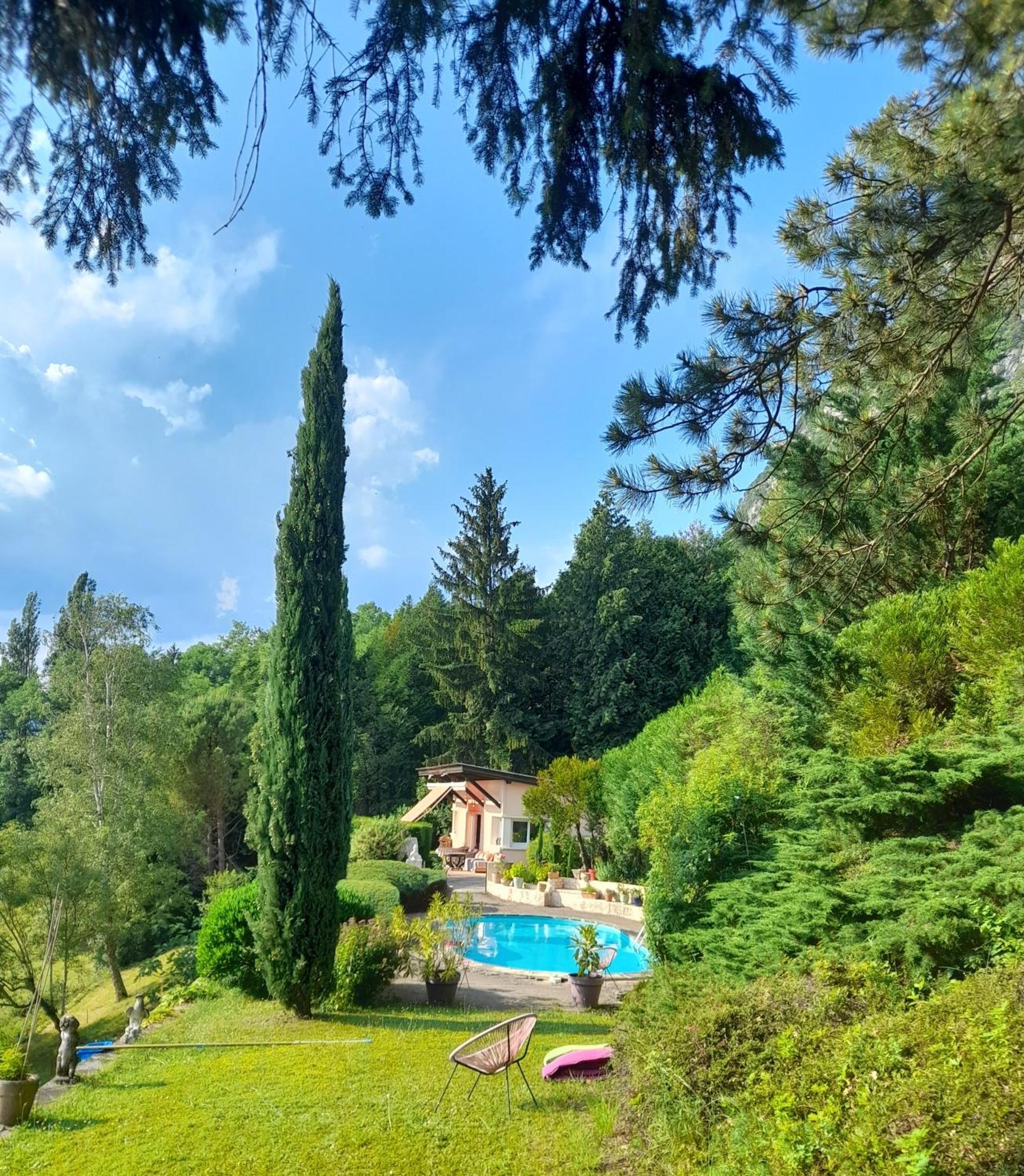 Lacustra Chindrieux Esterno foto